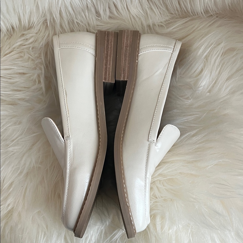 DV by Dolce Vita Women's White  loafers - Picture 2 of 6